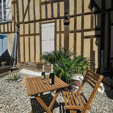 Apartman La Marmotte De La Cathedrale - Calme - Jardin
